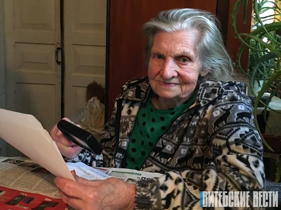 Исторические персонажи вдохновляют на творчество 92-летнюю поэтессу из Толочина