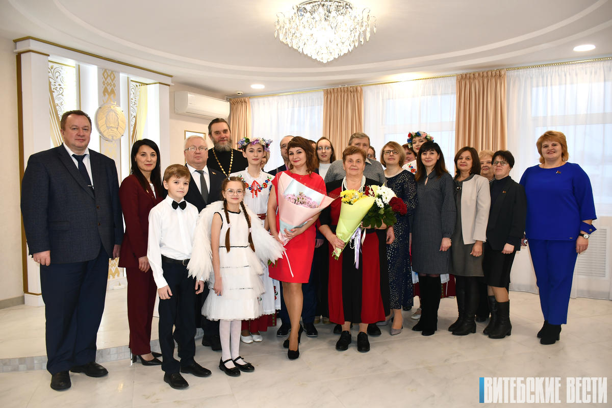 В Городке открыли обновлённый зал торжественных обрядов отдела загса