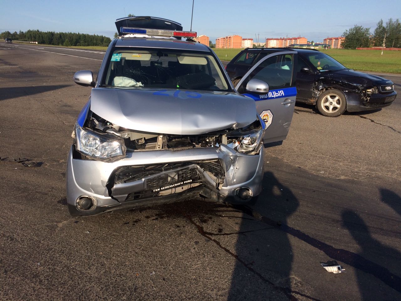 В Лепельском районе легковушка въехала в автомобиль ГАИ