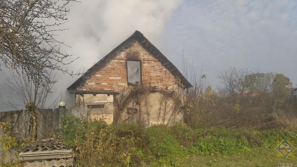 В агрогородке Лариновка Оршанского района горел сарай