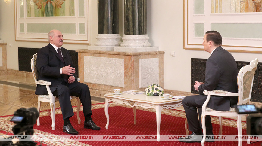 Лукашенко: Беларусь не отказывается от договора о Союзном государстве, но настаивает на равных условиях