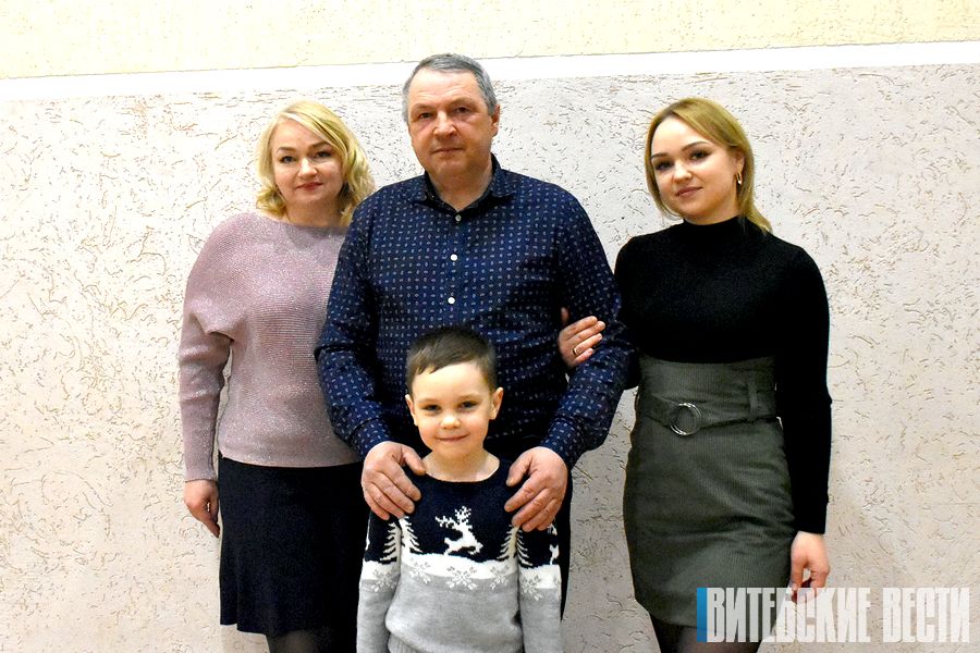 Талантливая семья Ульяновых из Лиозно находит успокоение и энергию в творчестве
