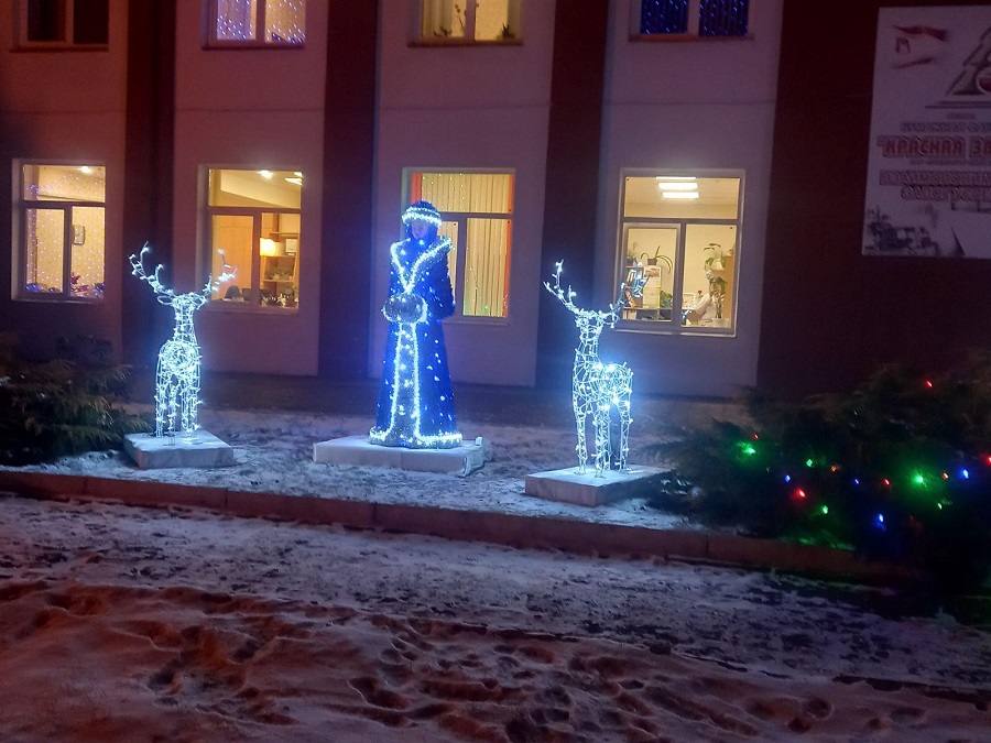 В преддверии Нового года Чашники засверкали праздничной иллюминацией