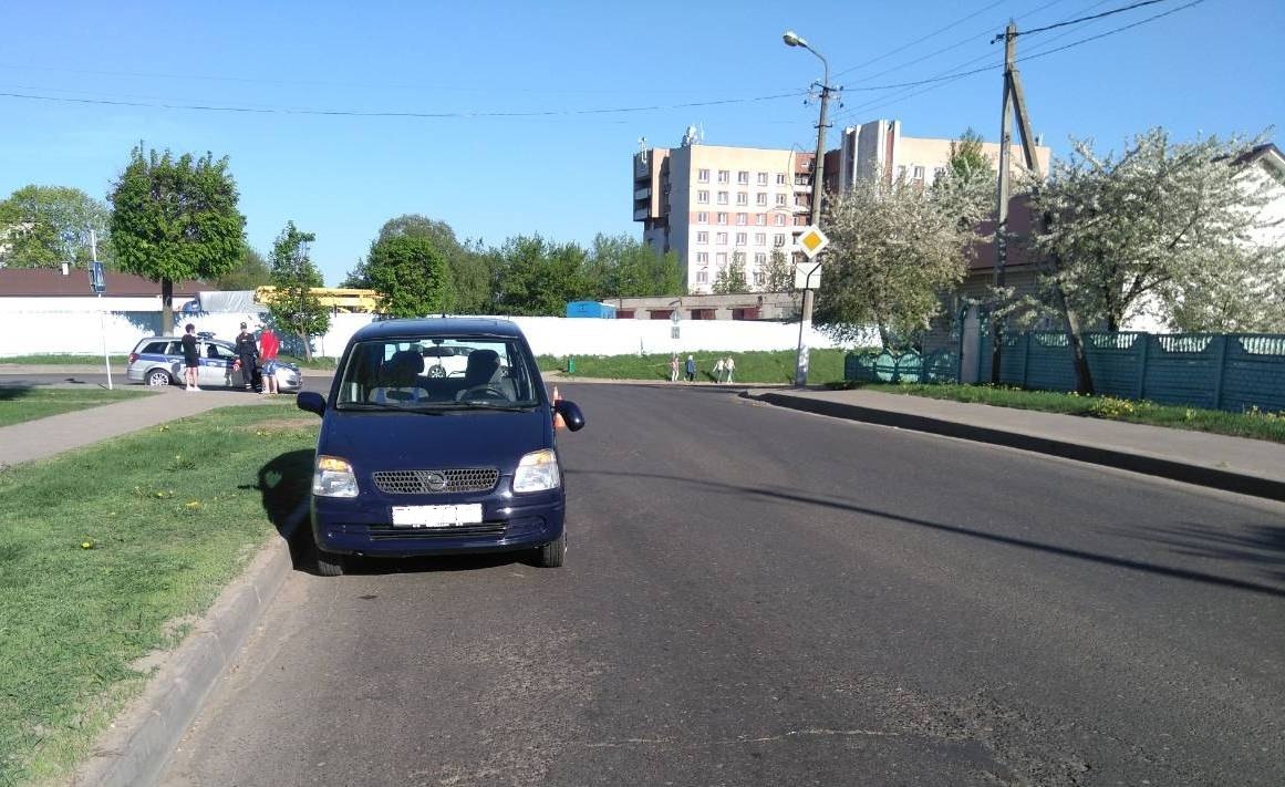 В Орше под колеса автомобиля попал школьник
