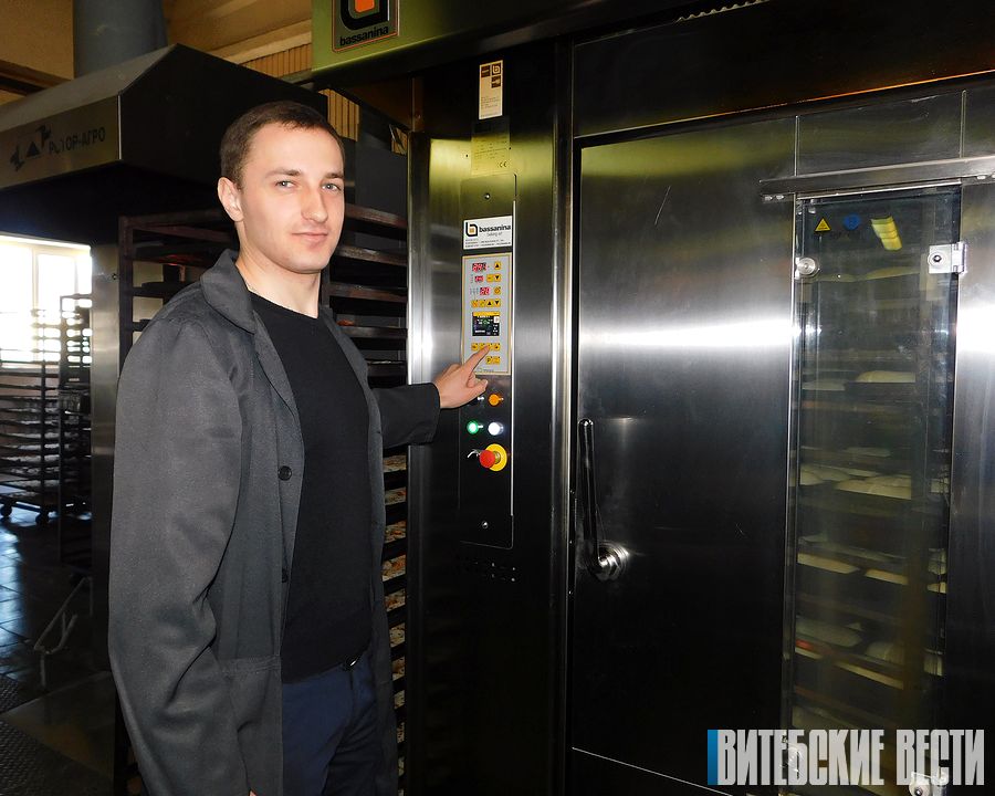 Главный инженер Докшицкого хлебозавода Андрей Высоких участвует в интеллектуальных конкурсах, посещает балы и говорит о любви к малой родине