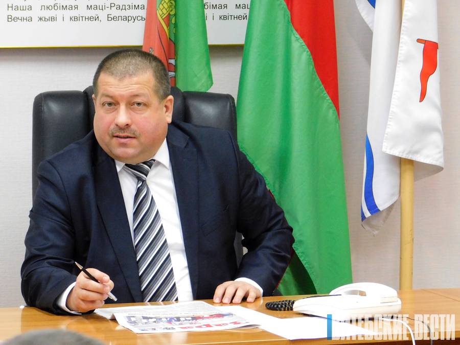 Анатолий Линевич провёл выездной приём граждан в Бешенковичах