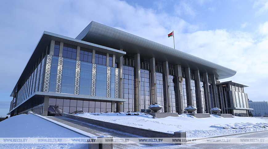 Президент Беларуси утвердил Государственную инвестиционную программу на 2023 год