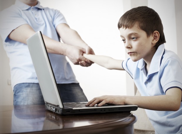 internet-addiction-620x457