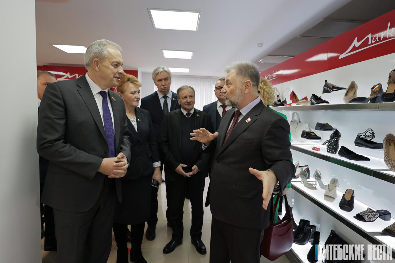 Игорь Сергеенко и Анжелика Никитина посетили ООО «Управляющая компания холдинга «Белорусская кожевенно-обувная компания «Марко»