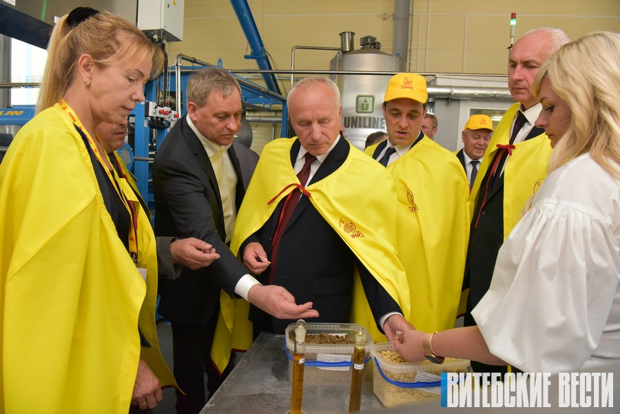На Витебской бройлерной птицефабрике открыли производственный участок «Курино» и зерносушильный комплекс «Яновичи»