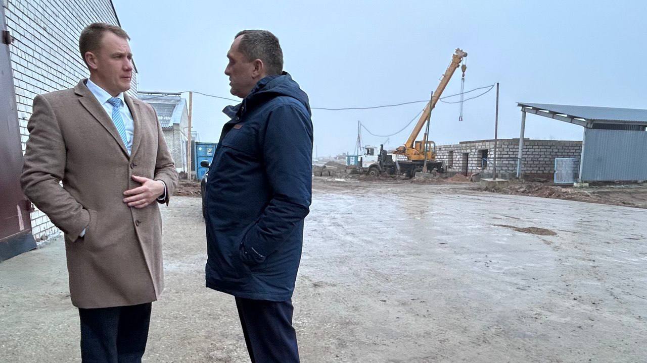 ФОТОФАКТ: Александр Субботин посетил молочно-товарный комплекс «Межево-Агро» в Оршанском районе