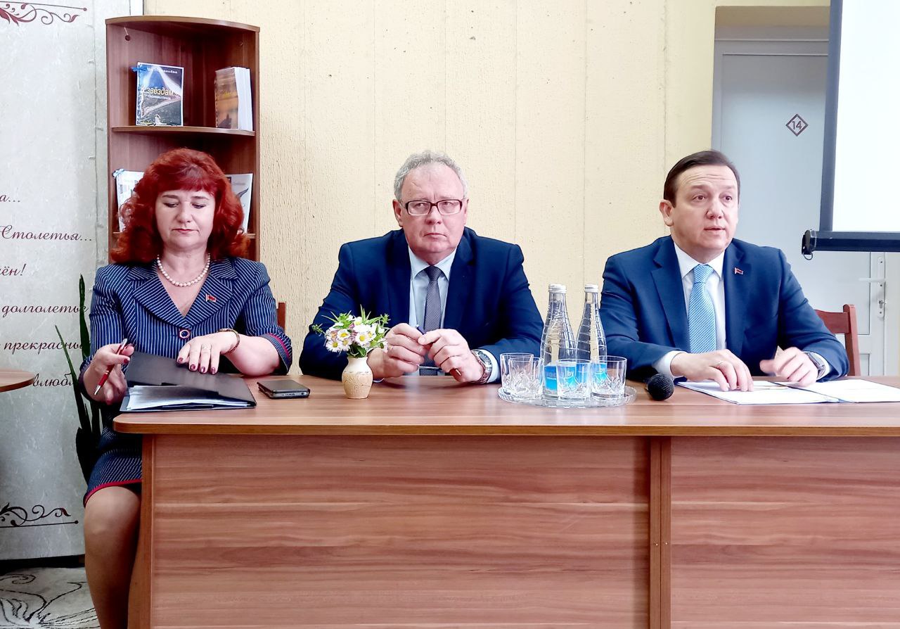 Министр информации Владимир Перцов с рабочим визитом посещает Лиозненский район
