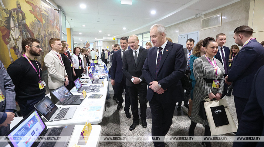Председатель Президиума НАН Беларуси: идеи молодежи важно внедрять в реальный сектор экономики