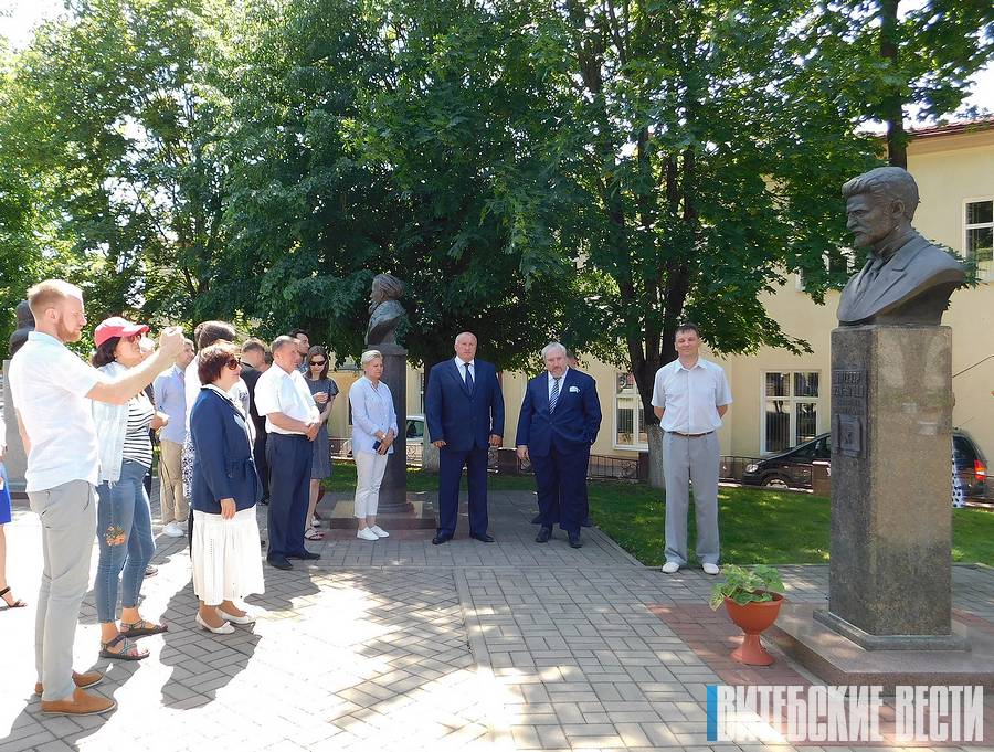 Посол Израиля принял участие в промотуре по бывшим штетлам, объединившем Глубокский, Ушачский и Докшицкий районы