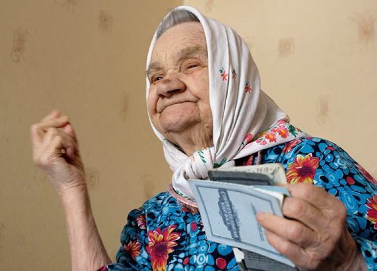 Витебская пенсионерка около 20 лет незаконно получала две пенсии