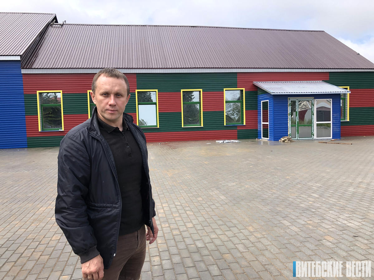В Чашниках готовятся к открытию торгово-развлекательного центра «Яркий»