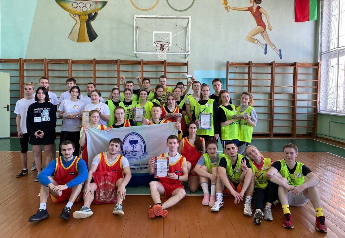 В Октябрьском районе Витебска прошла спортландия среди команд общежитий учреждений высшего и среднего образования