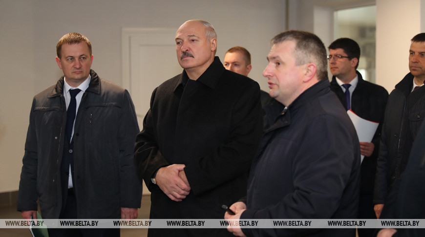 Лукашенко: школьные каникулы, скорее всего, продлим на неделю
