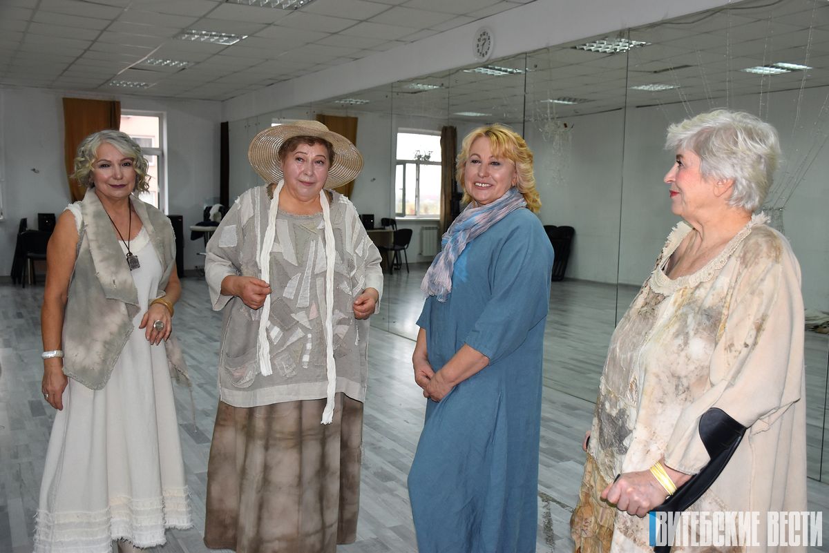 В ТЦСОНе Витебского района реализовали социальный фотопроект «Элегантный возраст»