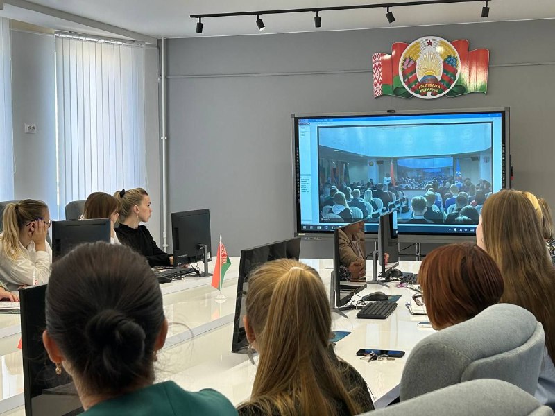 Школьники из Витебска участвуют в международном М-стриме на тему «Народное единство – историческая справедливость или ответ на угрозы»
