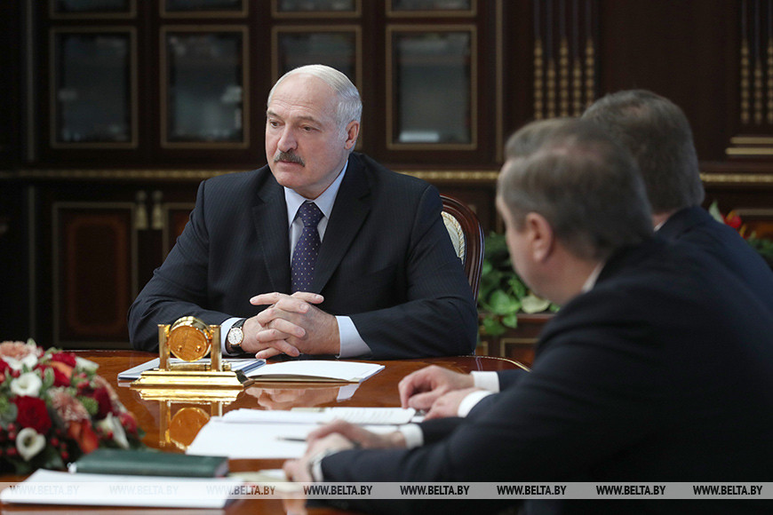 Лукашенко требует активнее строить арендное жилье для бюджетников