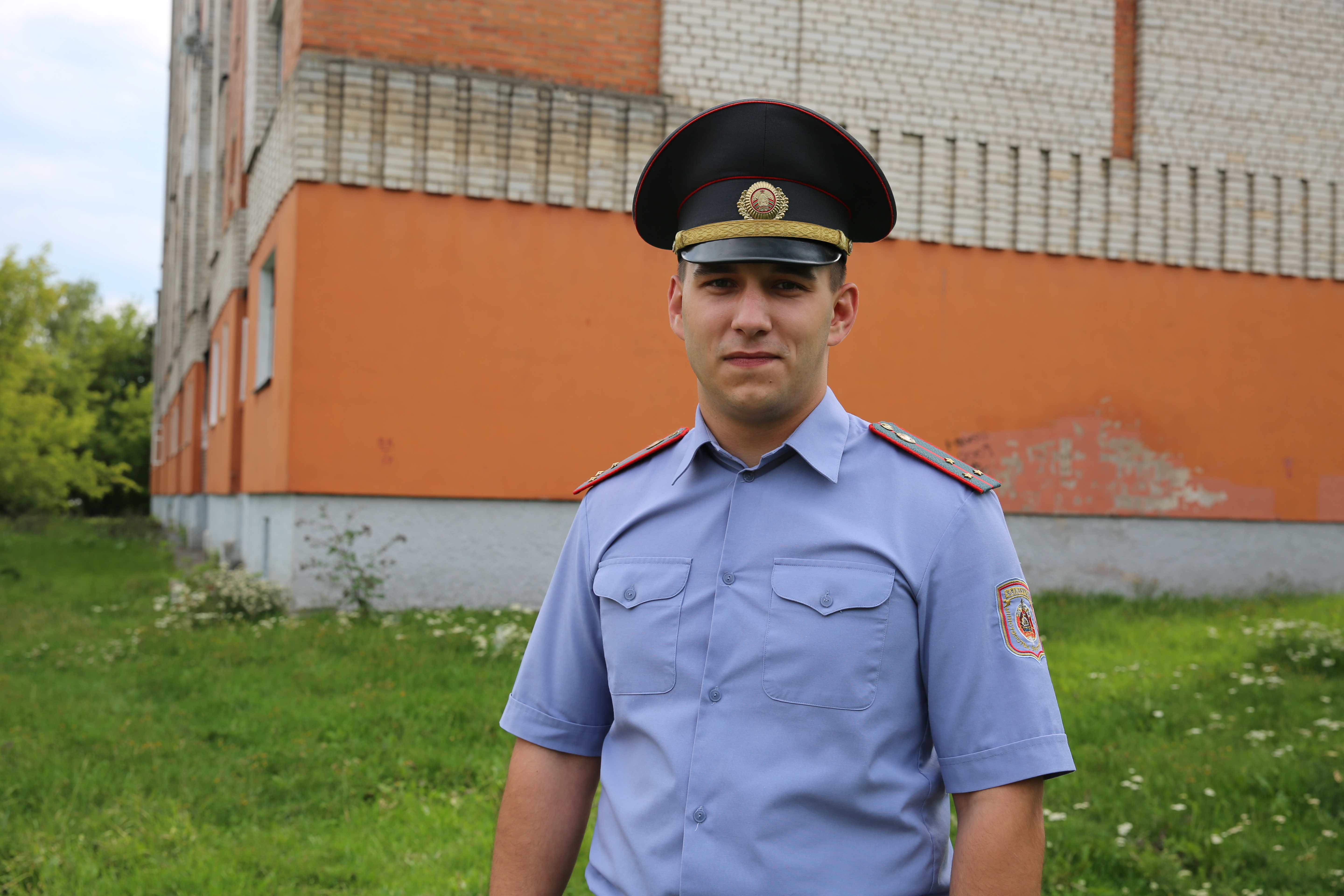 Милиционер спас жителя Витебска от суицида   