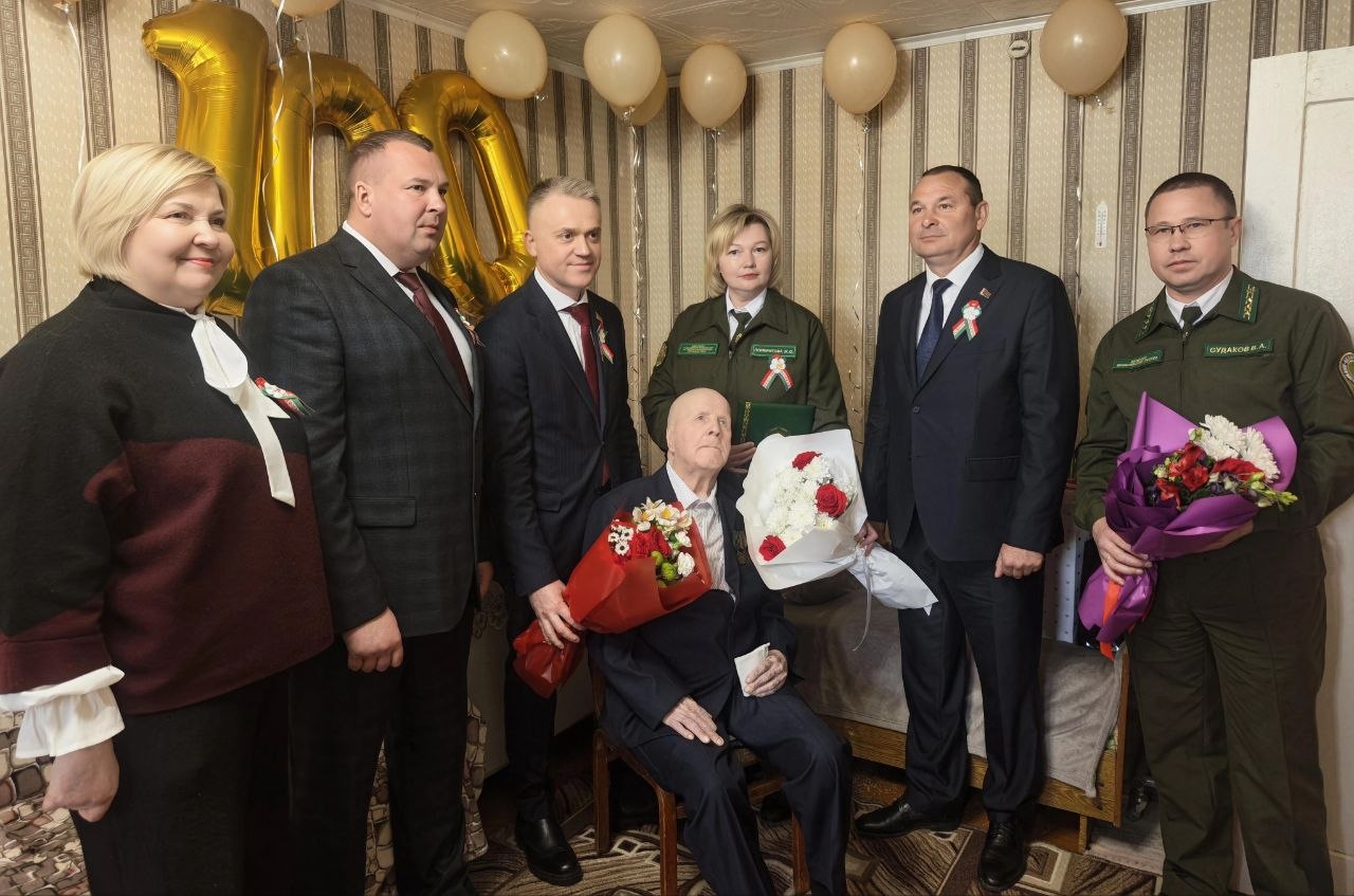 В Шумилинском районе 100-летний юбилей отметил ветеран войны Николай Чепурнов