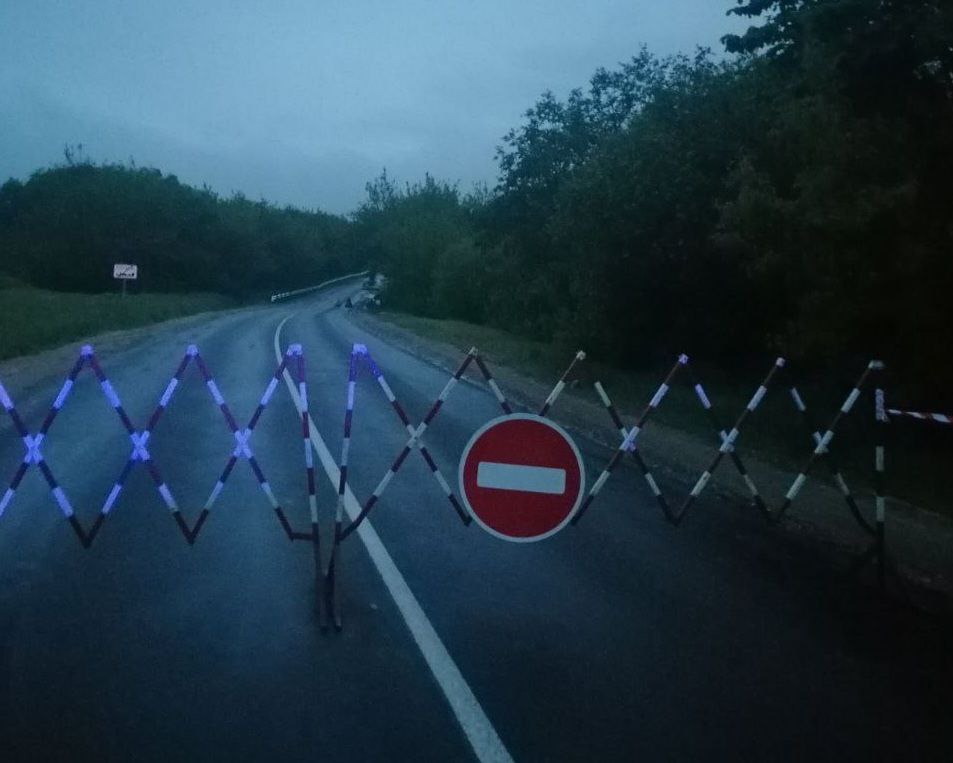 В Полоцком районе обрушилось дорожное полотно