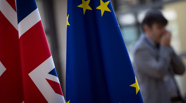 Страны ЕС поддержали проект соглашения по Brexit