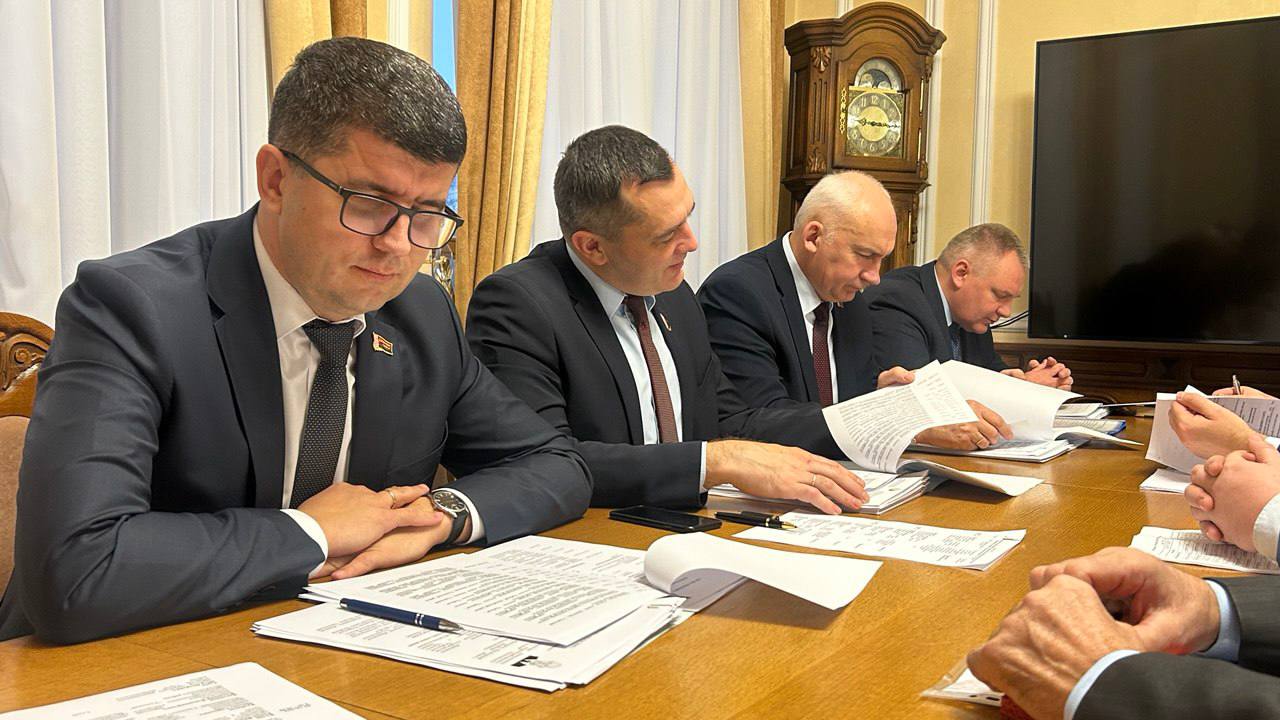 Александр Субботин проводит кадровый день