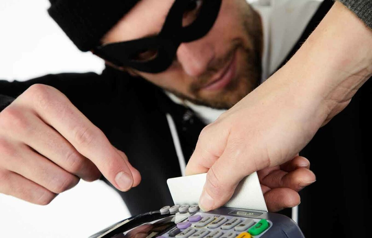 В Витебске будут судить группу из 15 мошенников