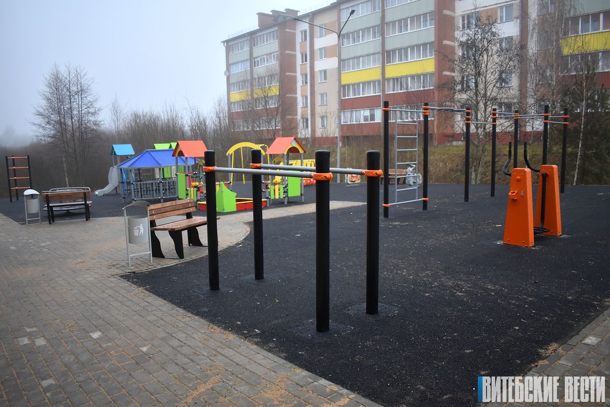 В Глубоком построили 40-квартирный дом на берегу озера