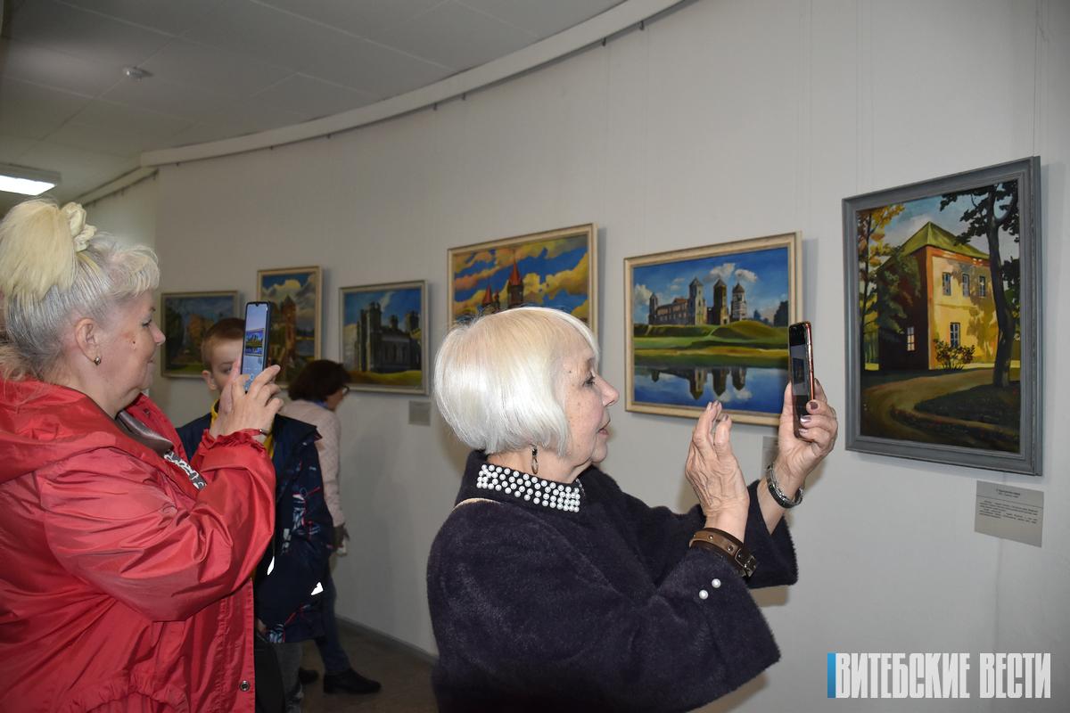 В Витебске открылась выставка архитектурной живописи Юрия Якимовича