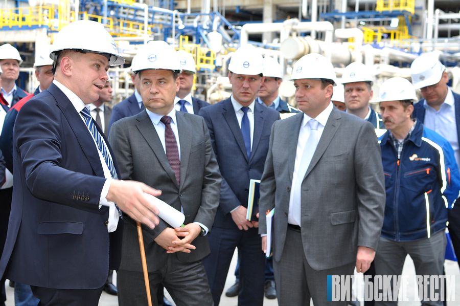 Головченко: на КЗК "Нафтана" практически завершены строительно-монтажные работы