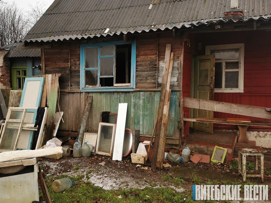 Корреспондент «ВВ» узнал, как живут одинокие пенсионеры и обитатели притонов в частном секторе в Витебске
