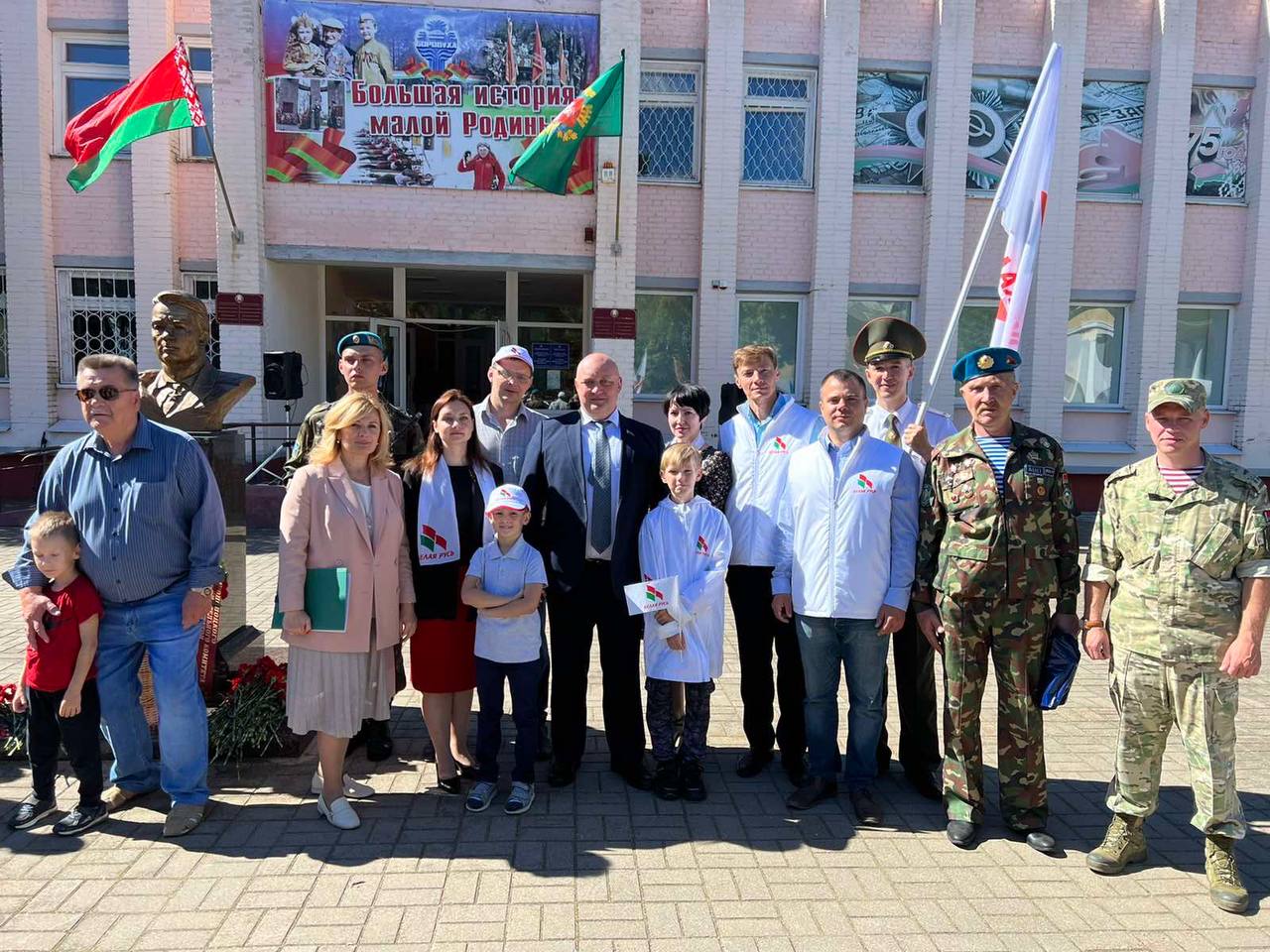 Фотофакт: в Новополоцке отпраздновали 92-ю годовщину образования воздушно-десантных войск