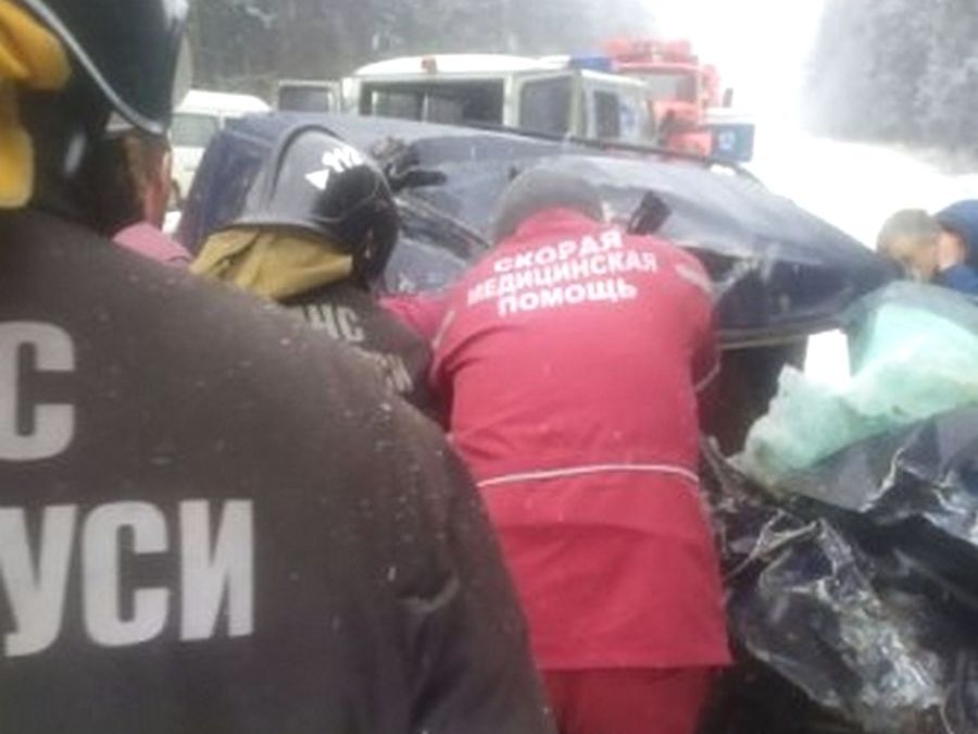 В Витебской области столкнулись три автомобиля, есть погибший