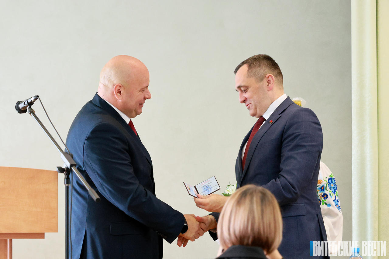 ФОТОФАКТ: Александр Субботин представил активу Сенненского района нового председателя райисполкома Александра Клячина