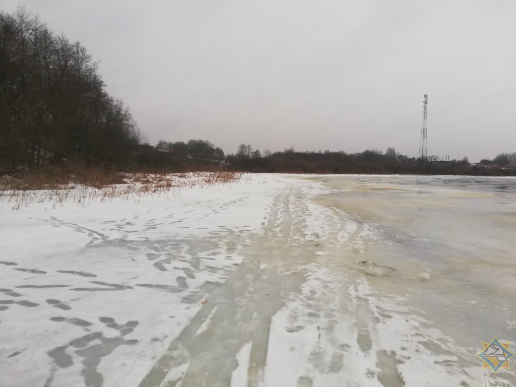 На озере под Витебском рыбак провалился под лёд