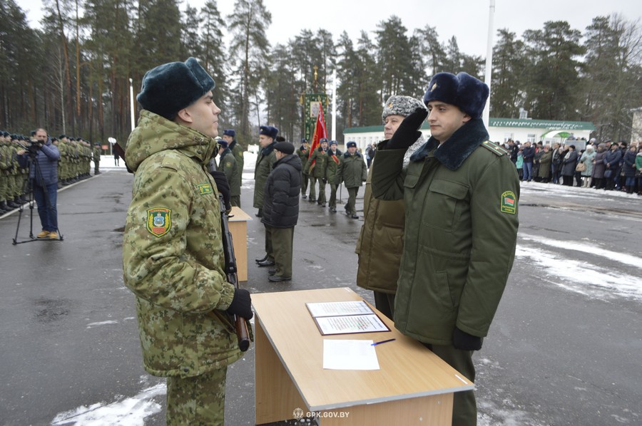 Около 150 новобранцев из Витебской и Гомельской областей пополнили Полоцкий погранотряд