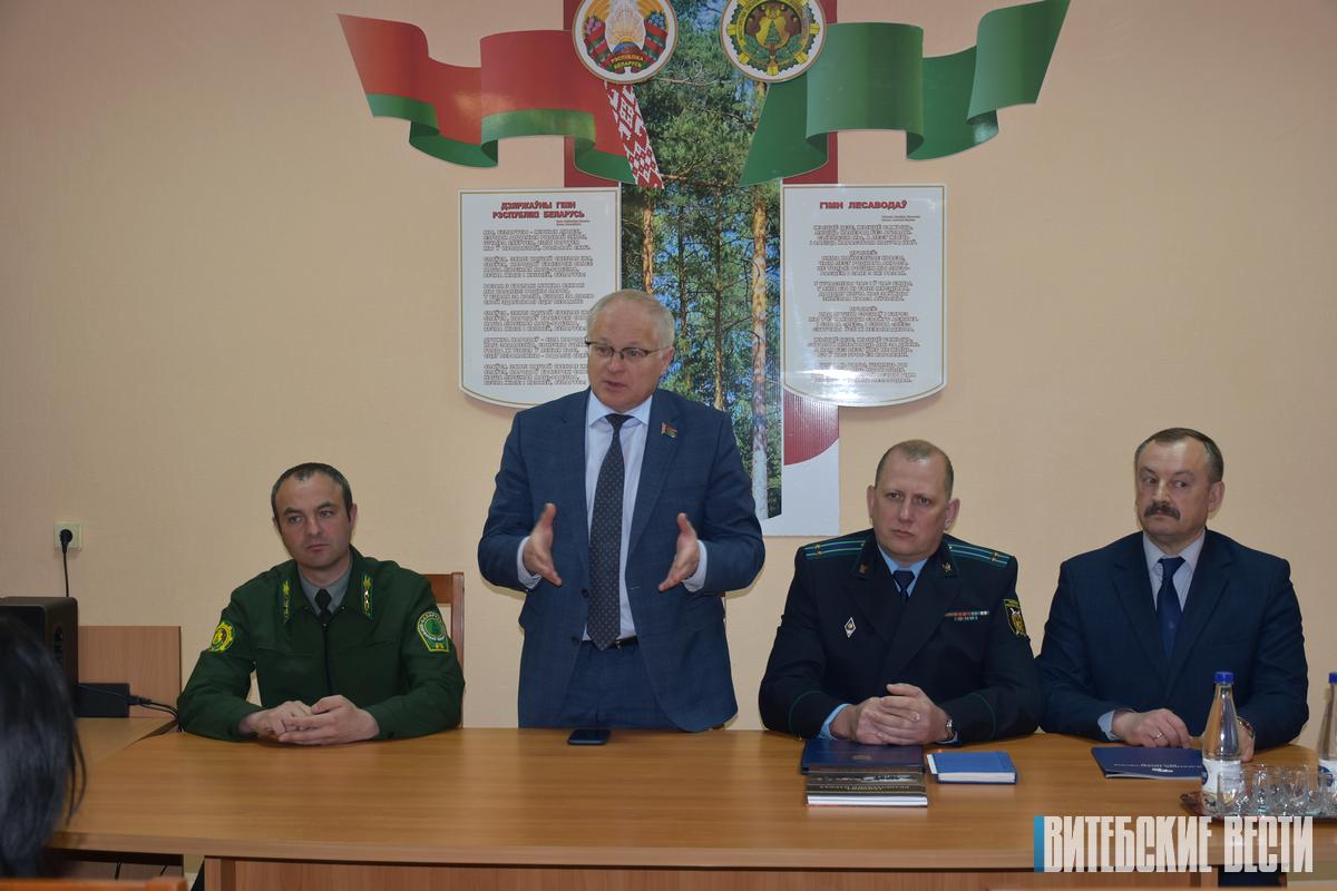 Профсоюзный правовой прием с участием Юрия Деркача прошел в Витебском районе