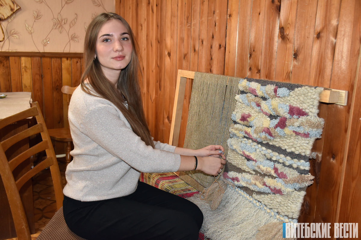 Не один вид народных промыслов возродили в Ушачском Доме ремесел