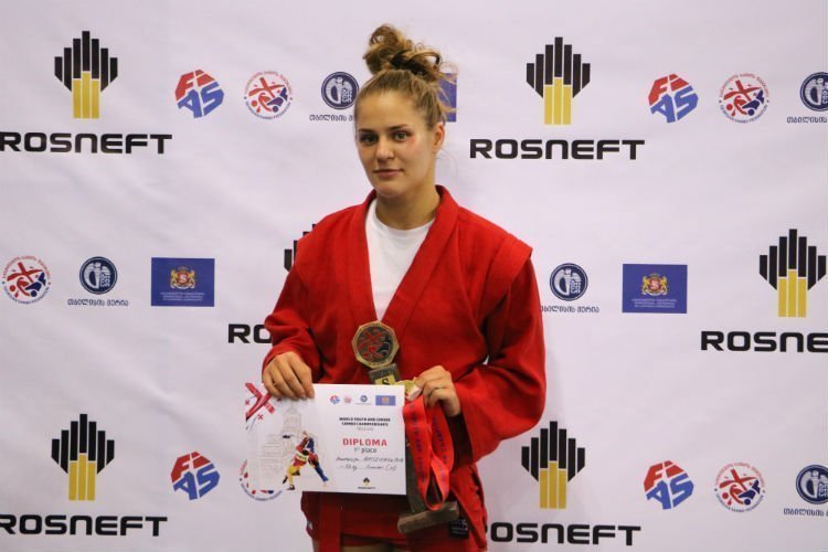 Витебчанка Анастасия Матюшко завоевала золото на чемпионате мира по самбо среди юниоров