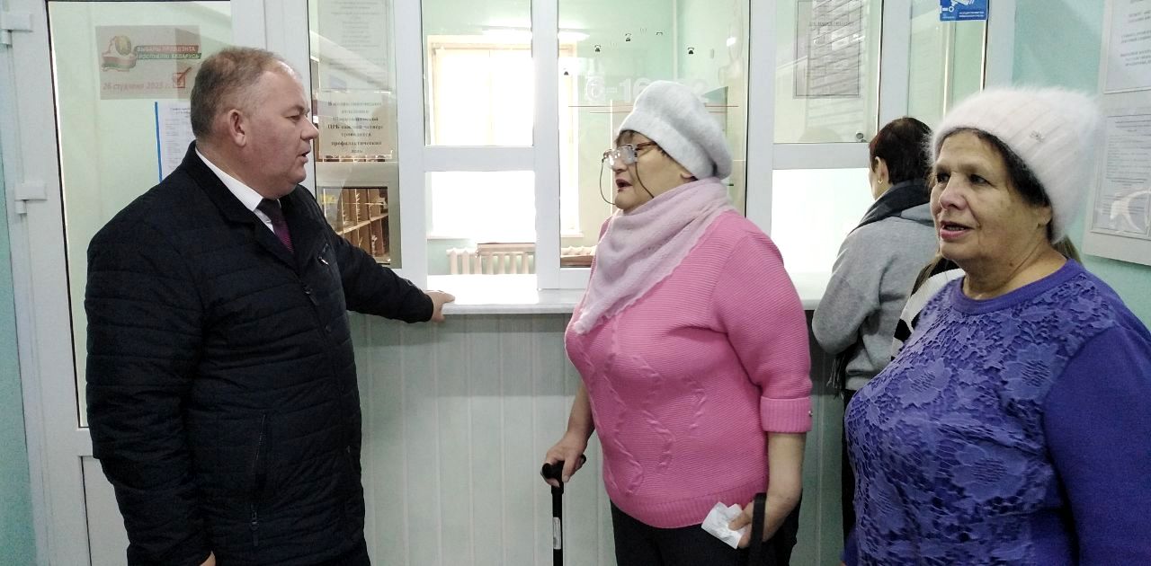 Михаил Вишневецкий посетил с рабочим визитом центральные районные больницы
