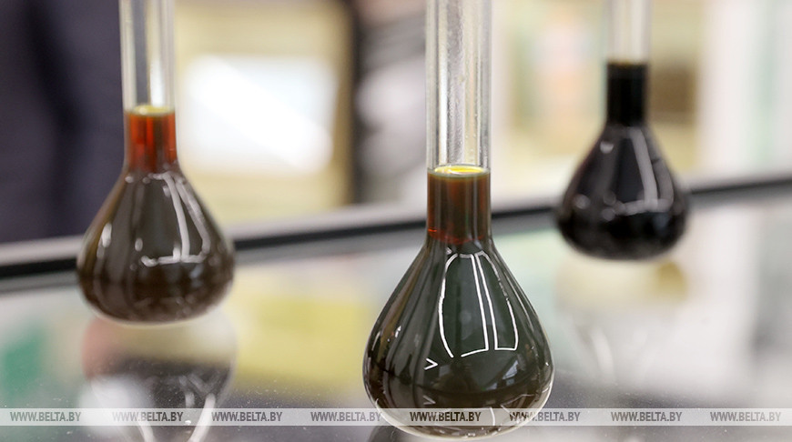 Беларусь с 1 декабря снижает экспортные пошлины на нефть и нефтепродукты