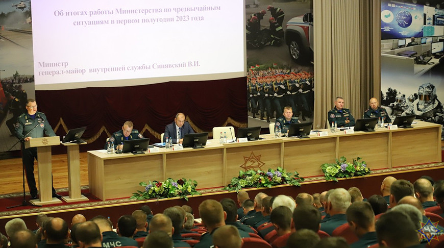 Вадим Синявский: основные усилия МЧС направлены на предупреждение пожаров и других чрезвычайных ситуаций
