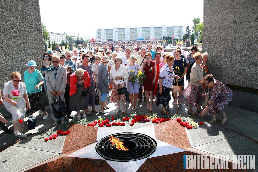 В Витебске почтили память советских воинов, освободивших его от немецко-фашистских захватчиков