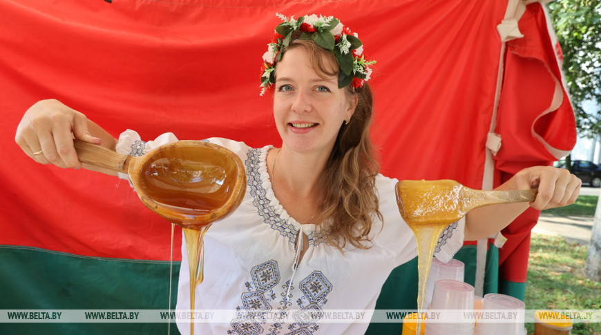ФОТОФАКТ: Праздник меда в Полоцке