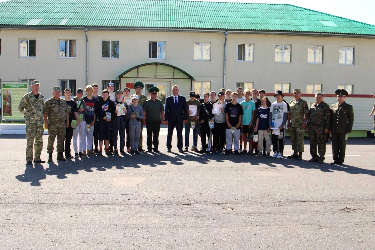 Завершилась смена в военно-патриотическом лагере "Патриот"