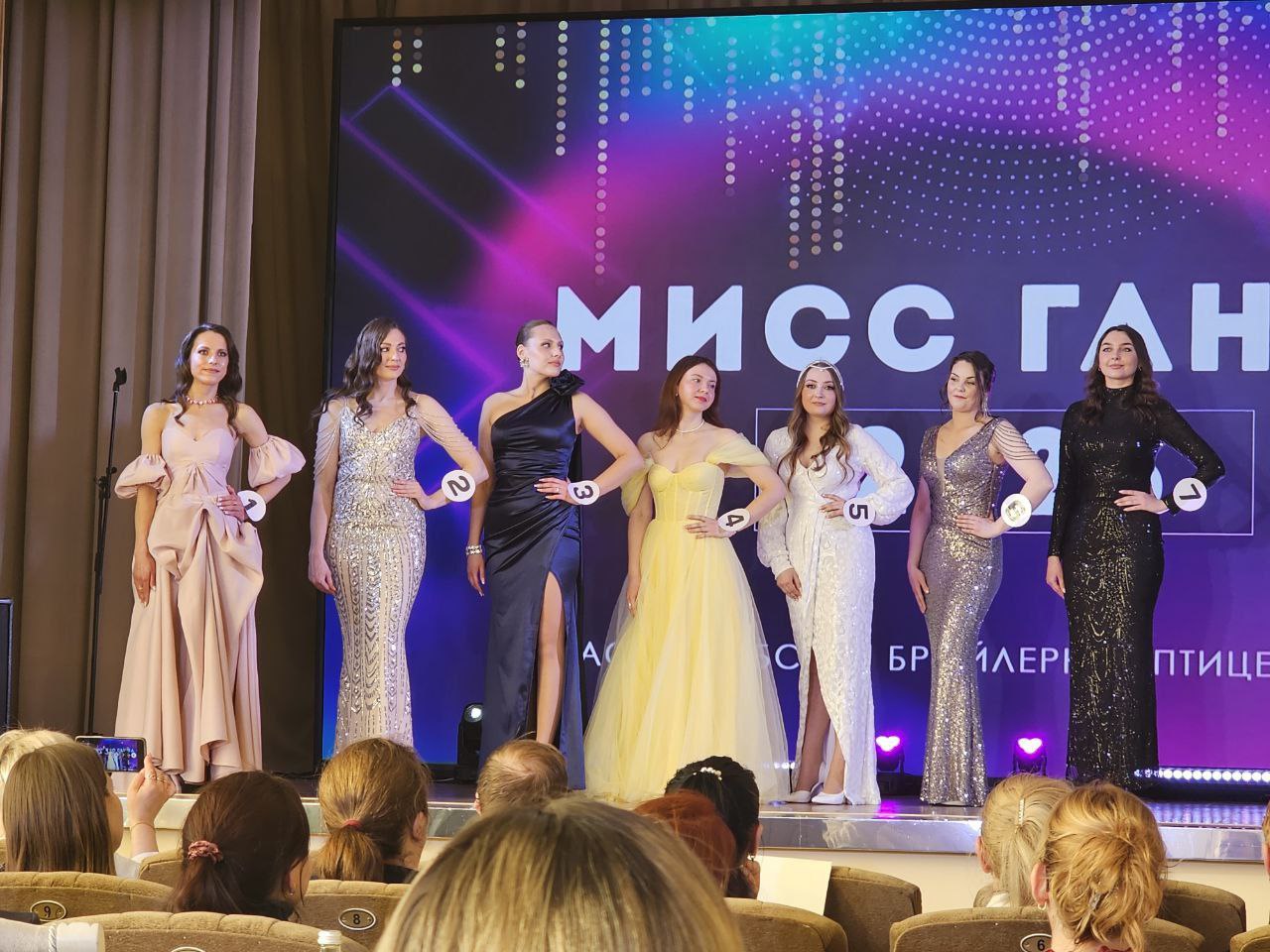 Самые обаятельные и привлекательные: «Мисс Ганну» выбрали на Витебской бройлерной птицефабрике